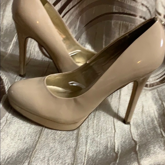 Shoes - Picture 5 of 7